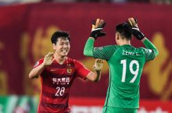 开云体育-恒大客场取胜，团结拼搏，摘得关键胜利