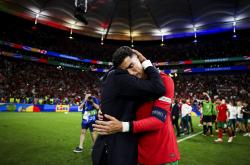 开云体育下载-葡萄牙大胜斯洛伐克，晋级前进的简单介绍