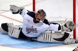 开云体育登录-跨界竞技场，黄蜂关键战突围快船，锡安在意甲焦点战接管比赛—唯一性如何定义赛场传奇