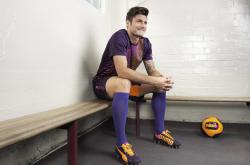 开云体育-紫金王朝再临，湖人总决赛力克国王，收割新王冠