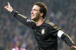 开云下载-奥运周期关键战焦点战，爵士客场力克尼克斯，战术博弈背后的国际篮球启示