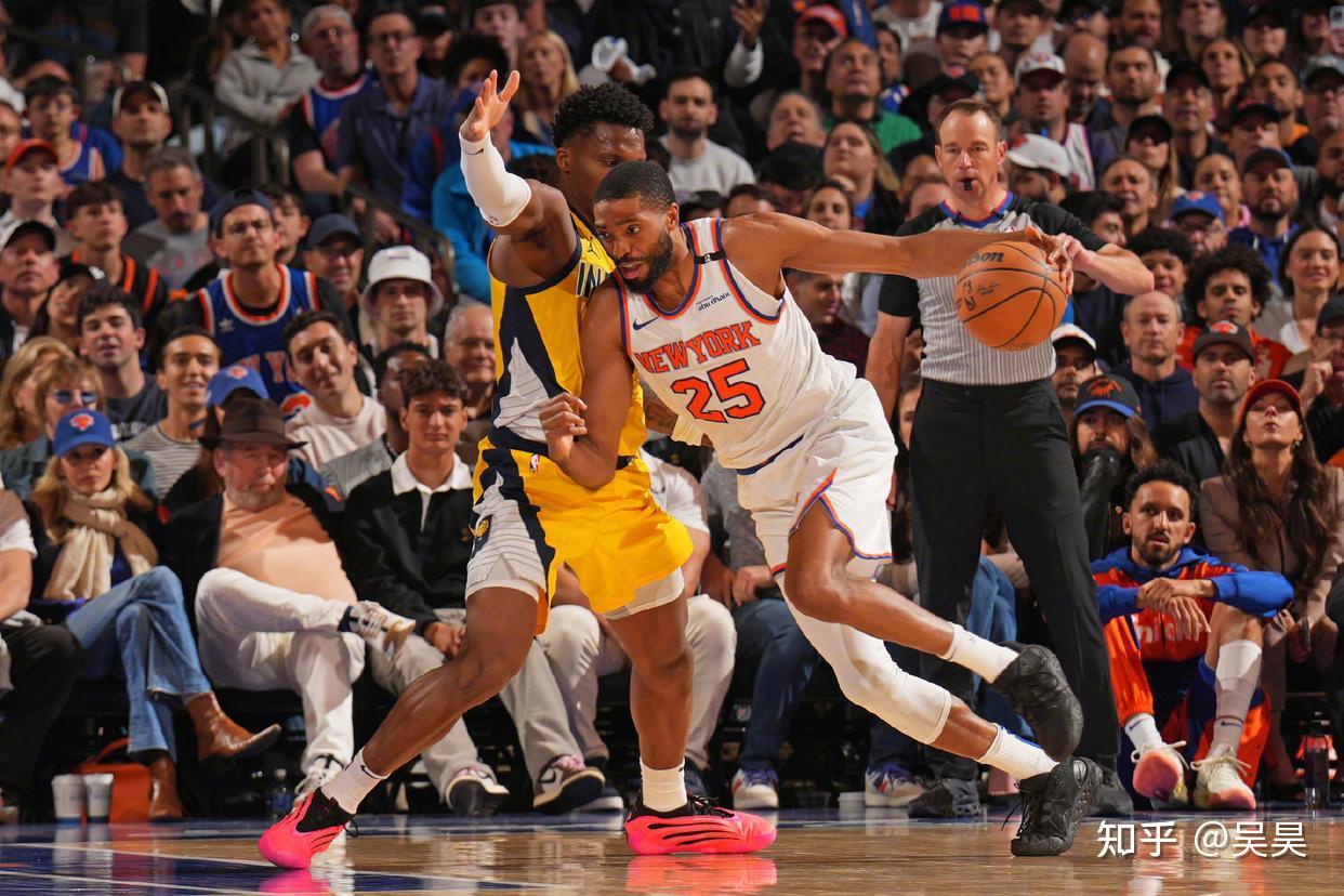 关于尼克斯完胜湖人B队，米切尔统治全场的信息