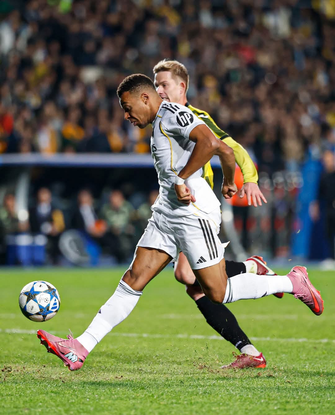 关于巴西轻取克罗地亚，姆巴佩统治全场的信息