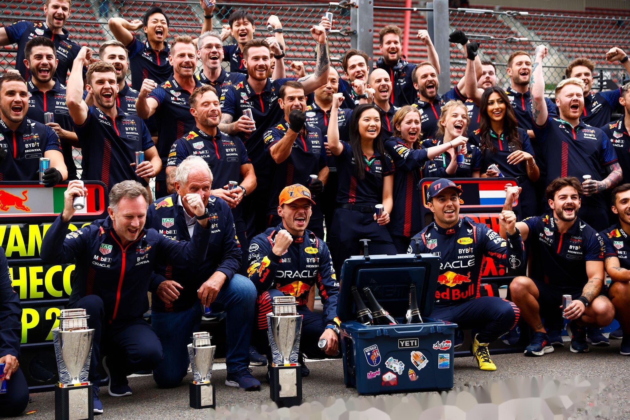 红牛车队险胜雷诺车队,维斯塔潘统治全场的简单介绍 红牛车队险胜雷诺车队,维斯塔潘统治全场的简单介绍