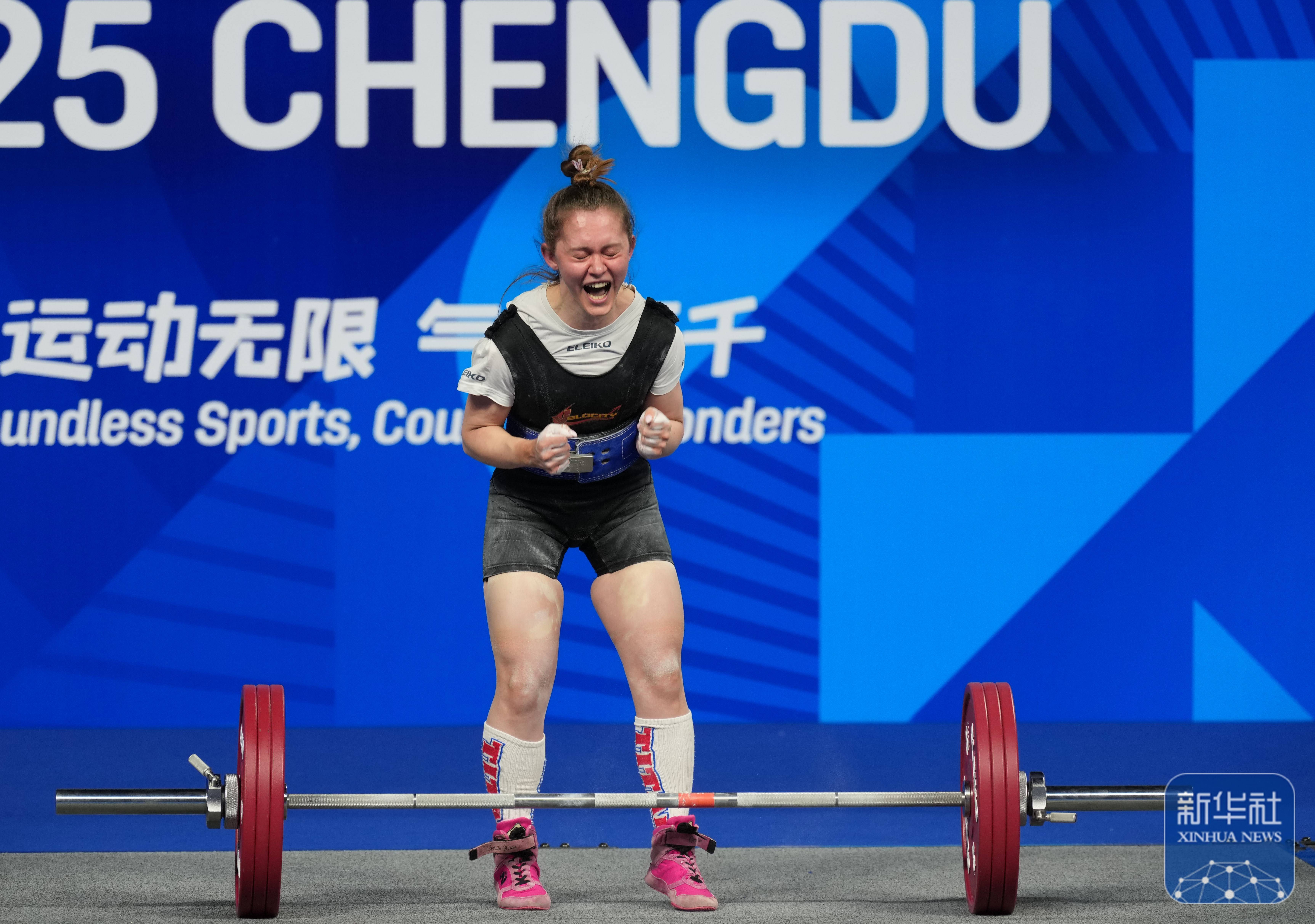 神奇体魄！波兰滑冰选手斩获第一名的简单介绍