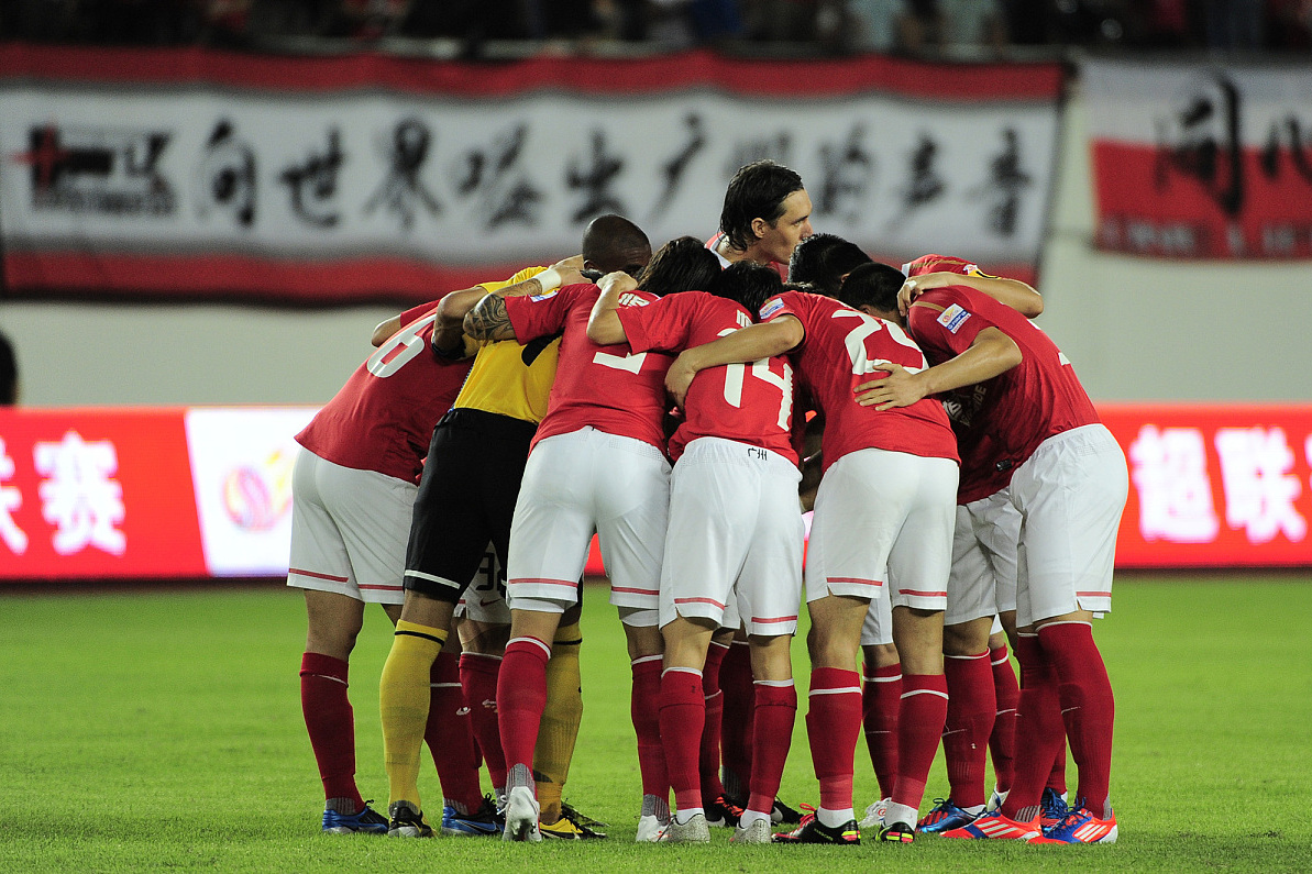 不俗的足球表现抢占观众耳目