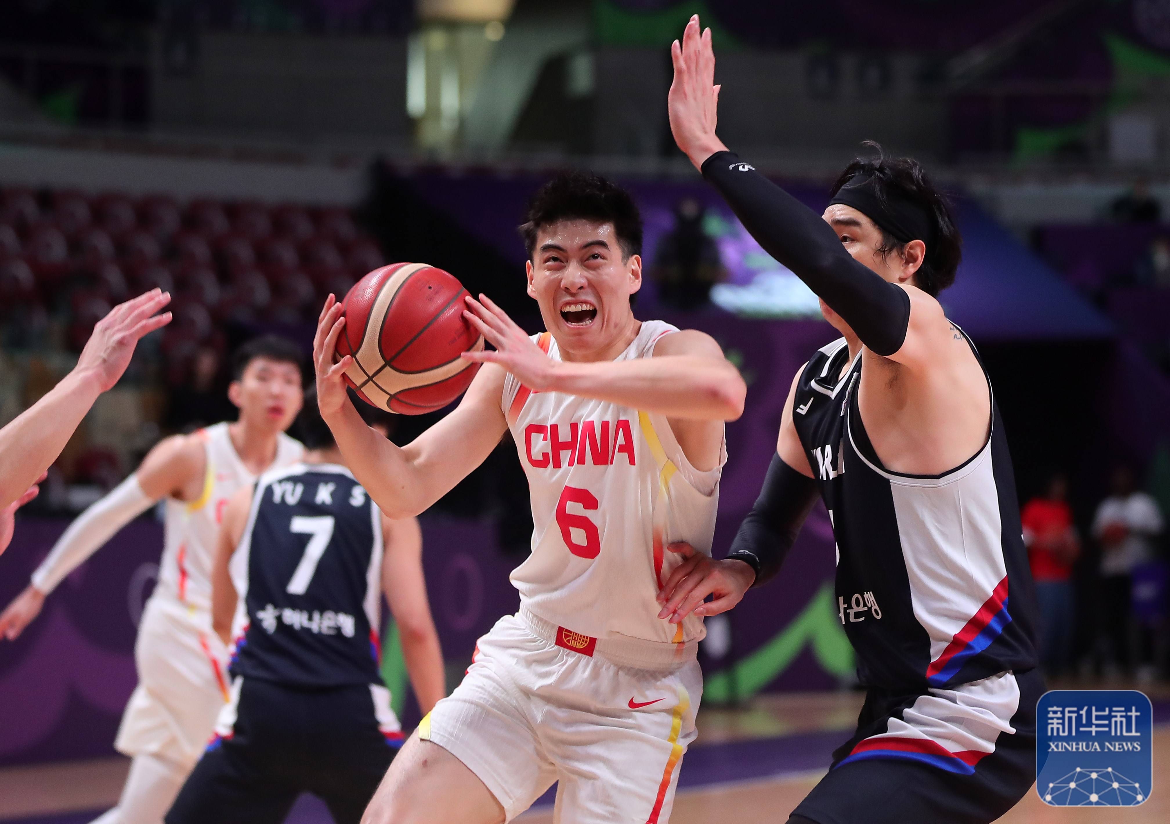 亚洲国家首次参加篮球联赛并表现优秀