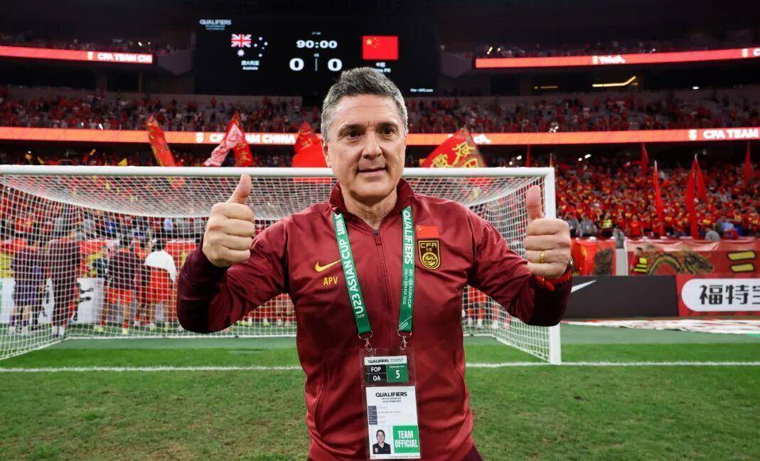 关于澳大利亚球员高效防守，成功挡住犀利进攻的信息