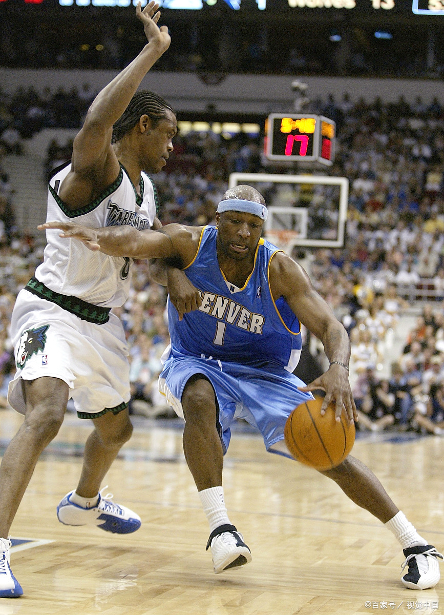 西部和东部球队的交锋备受瞩目 西部和东部球队的交锋备受瞩目