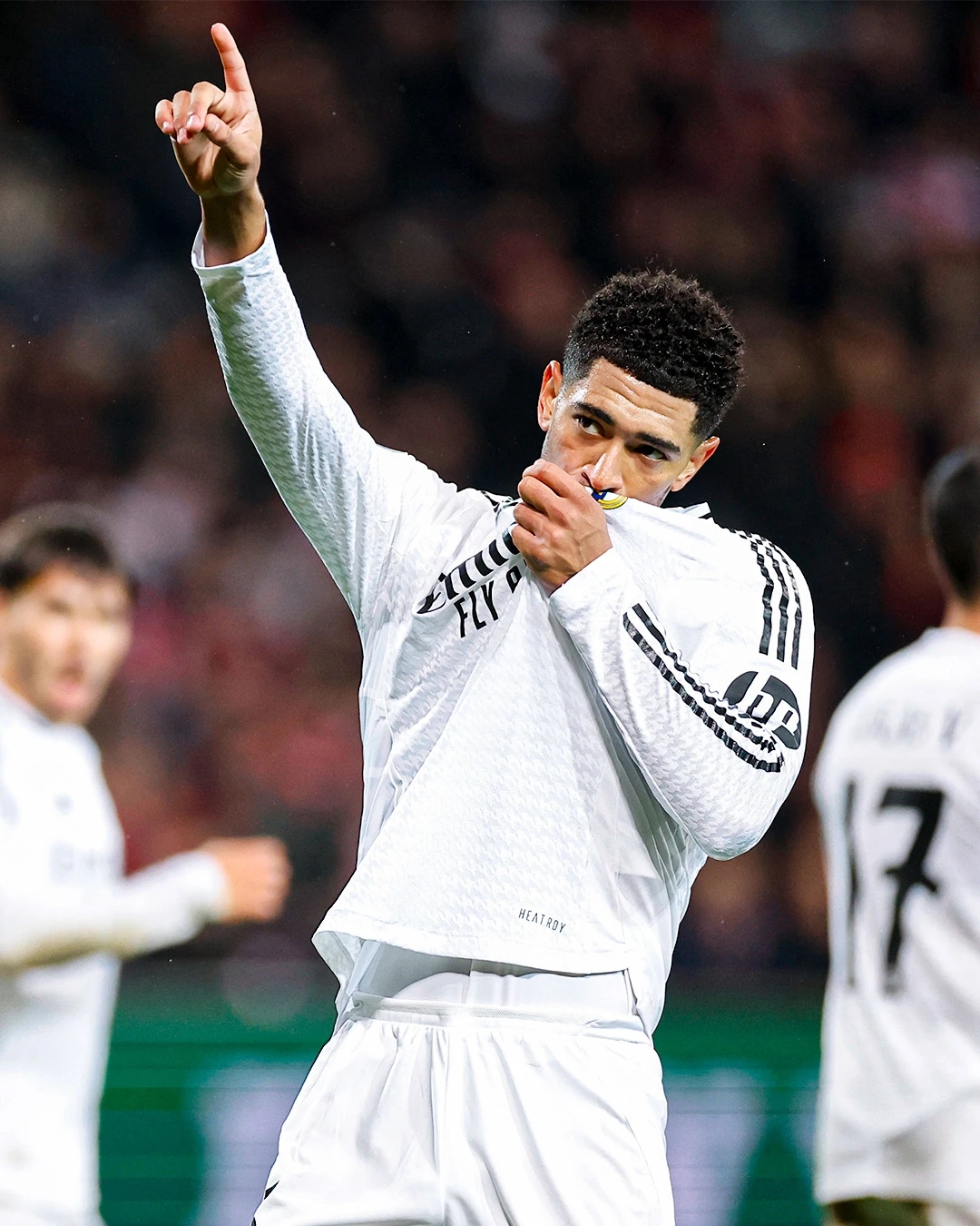 雷纳德主罚制胜球,皇马绝杀晋级欧冠四强! 雷纳德主罚制胜球,皇马绝杀晋级欧冠四强!