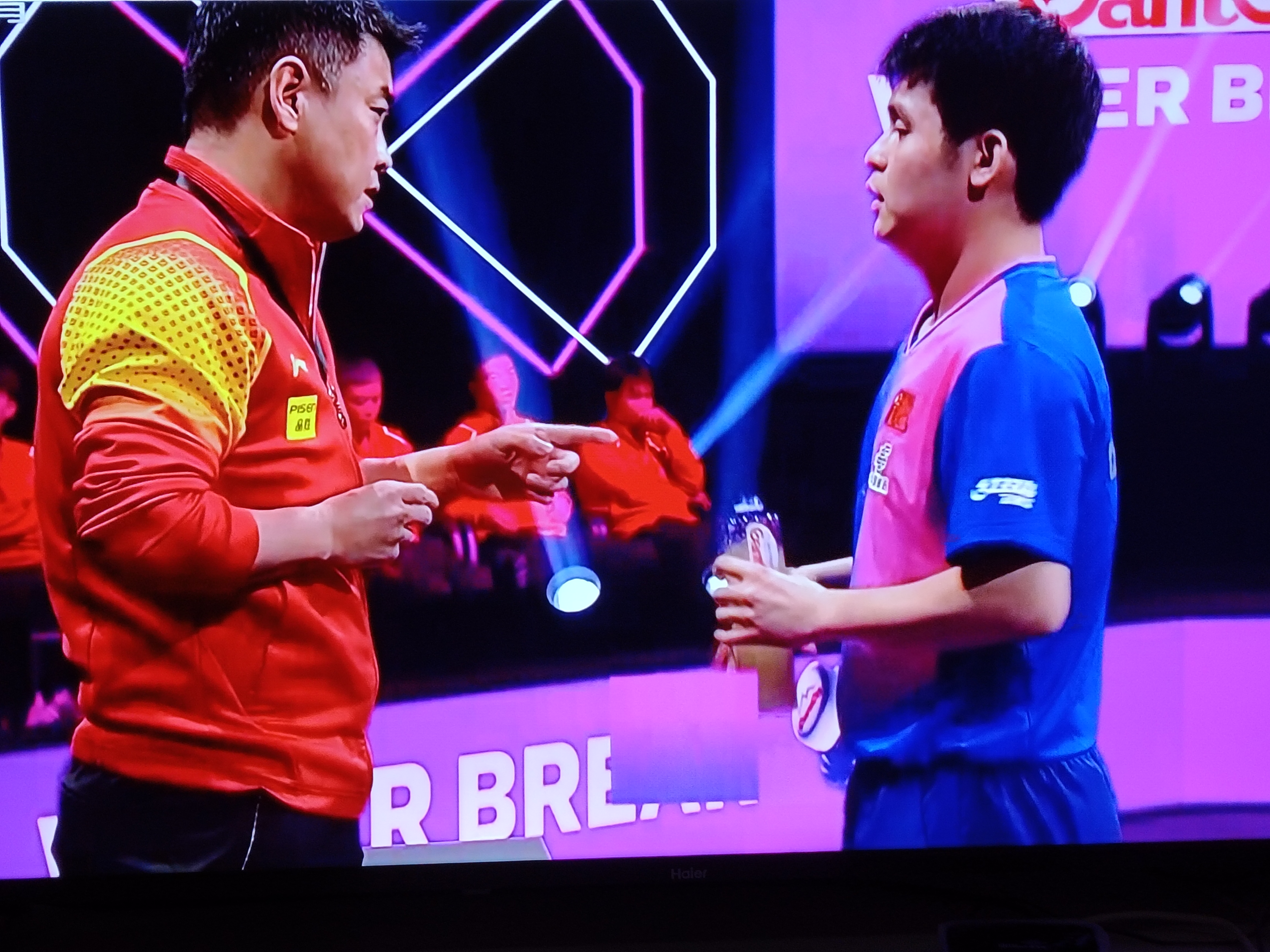 实力选手争相称霸，博得观众掌声