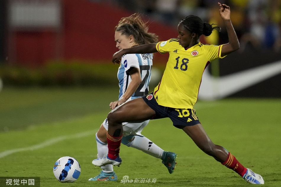 包含女足美洲杯圆满结束，冠军总分高居榜首的词条