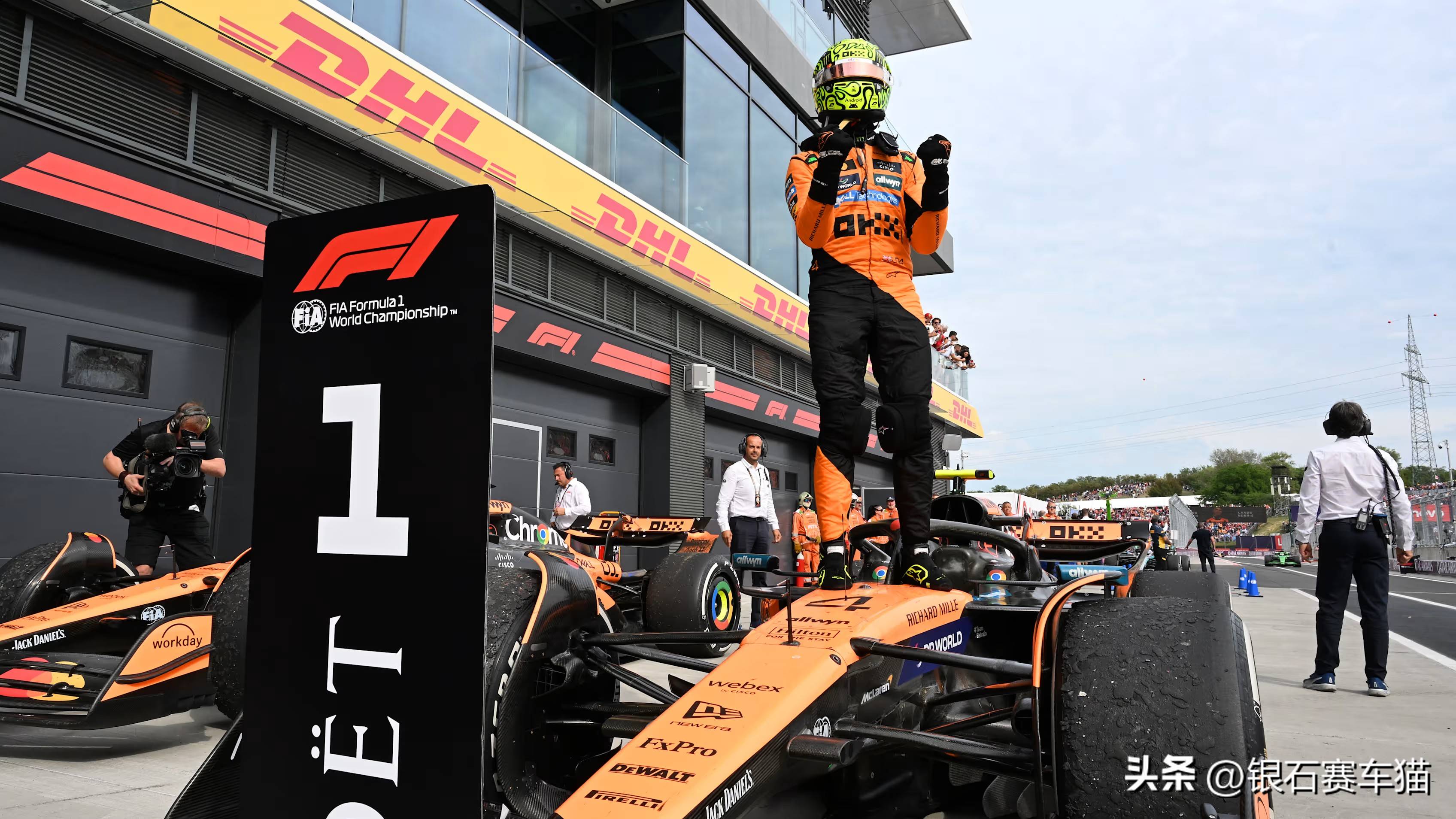 雷诺车队险胜迈凯伦，皮亚斯特里统治全场的简单介绍