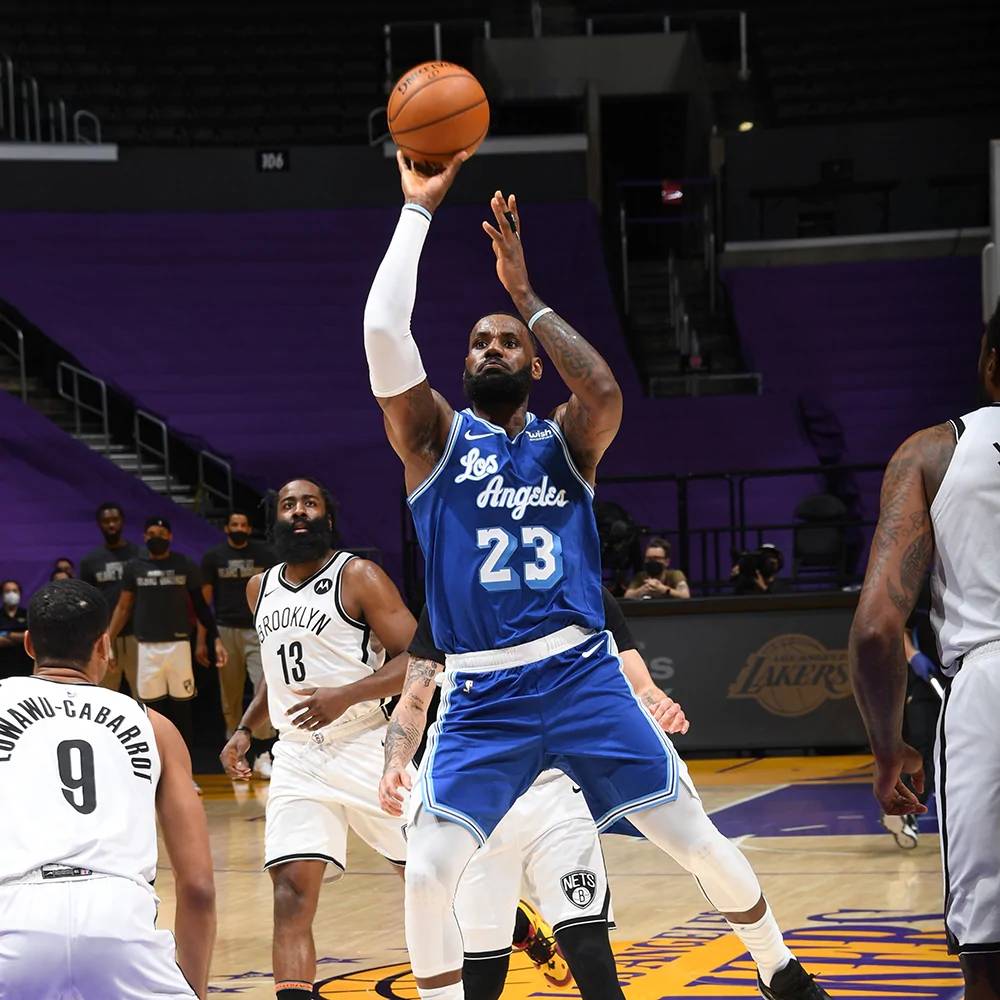 丹麦爆冷罗马，莫德里奇三分雨点燃全场的简单介绍