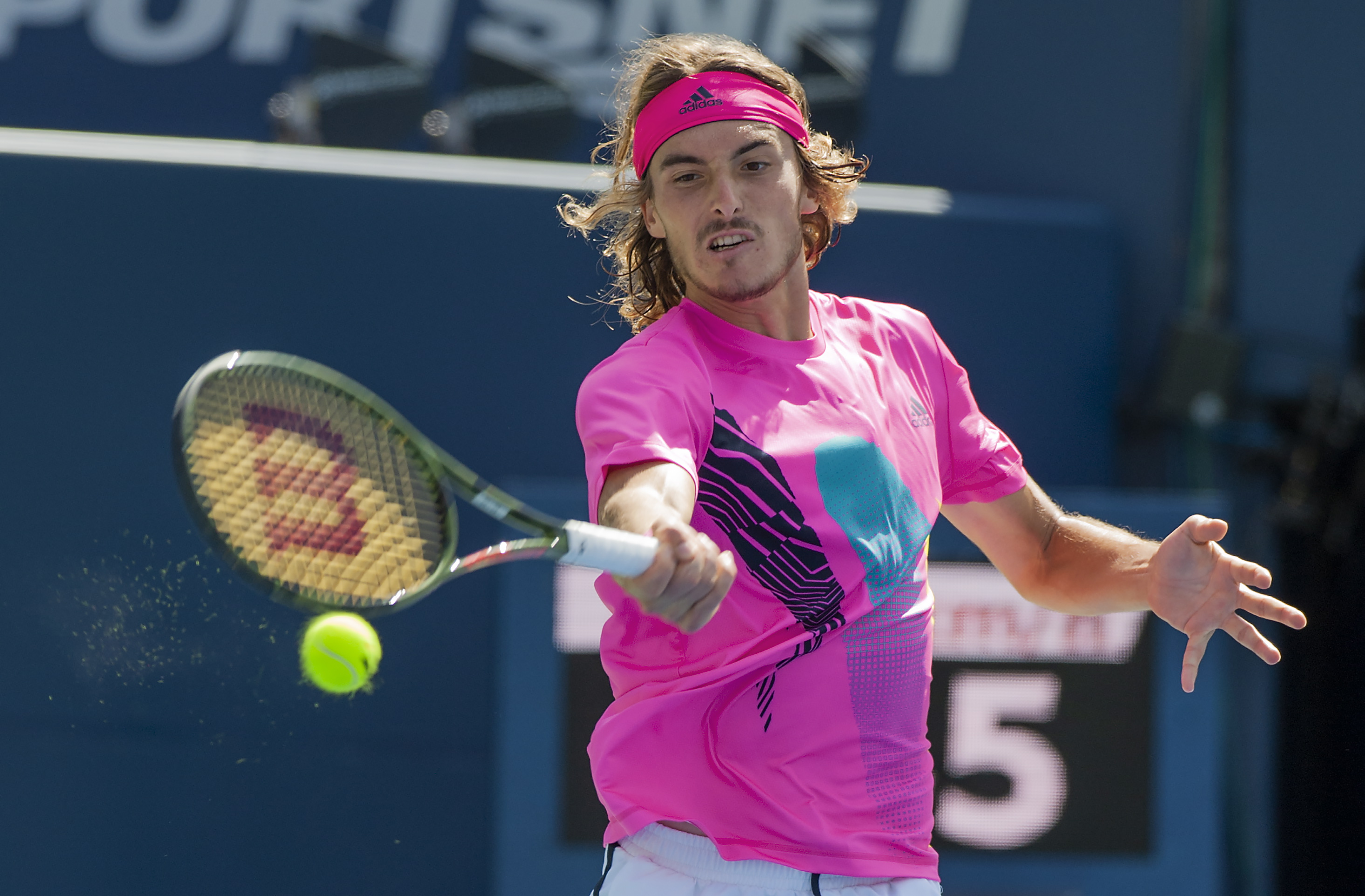 美国网球队逆转世界网球队，西西帕斯送出助攻