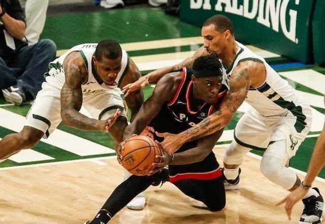 包含雄鹿B队强势魔术，乔治·希尔高光表现的词条