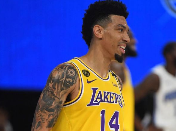 雄鹿B队血洗德国男篮，丹尼·格林高光表现的简单介绍