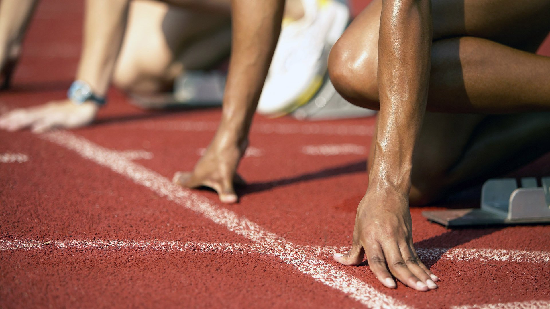 绿茵场上的双面叙事,美国狂胜背后的C罗式英雄主义