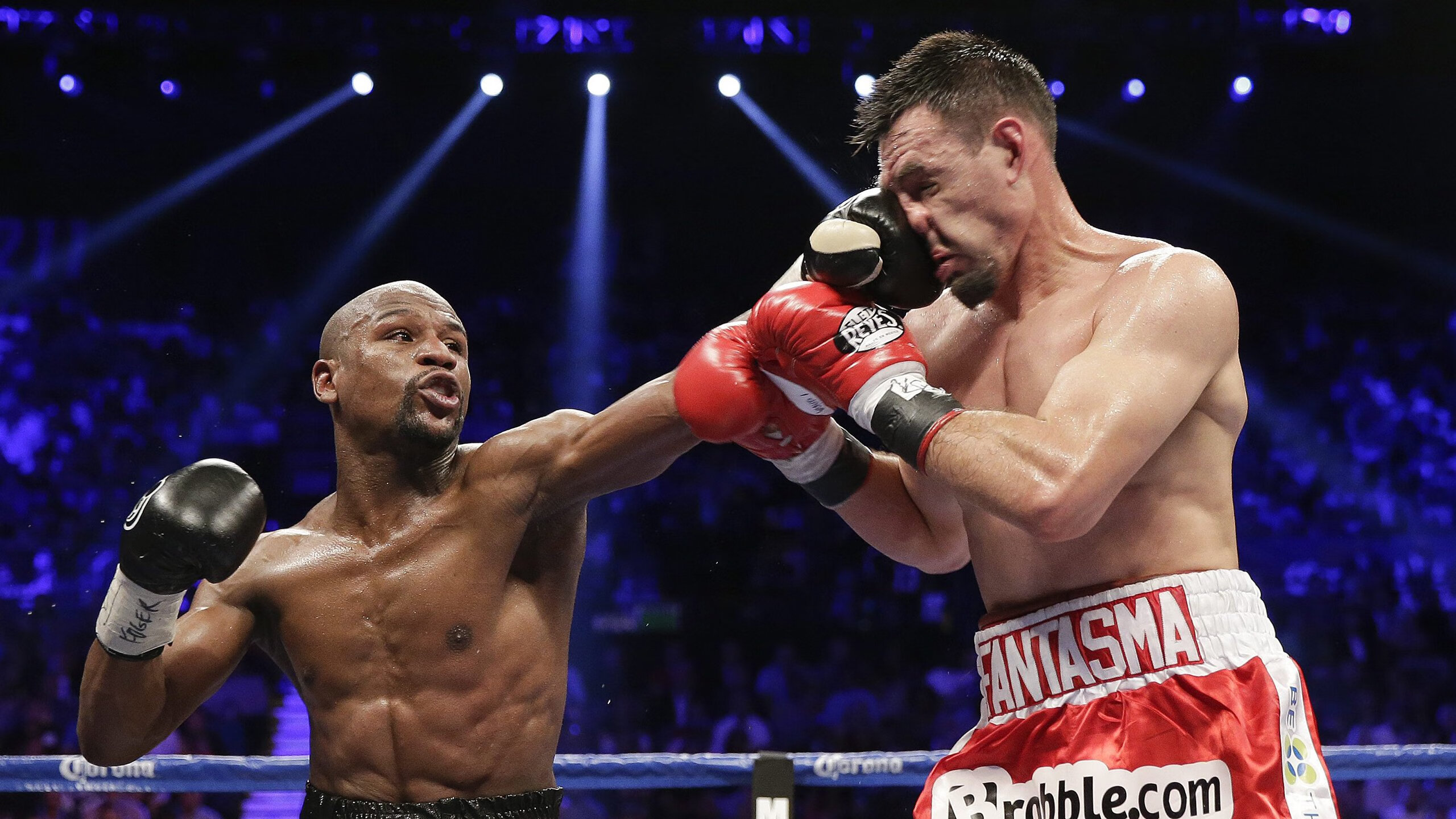 霍勒迪末节封神,独行侠鏖战险胜魔术